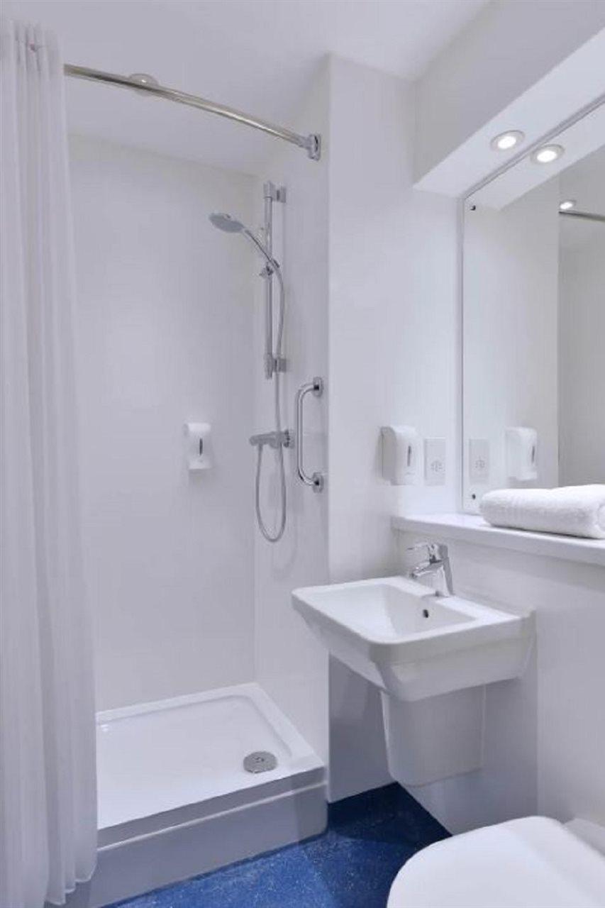 Travelodge Aberdeen Airport Eksteriør billede