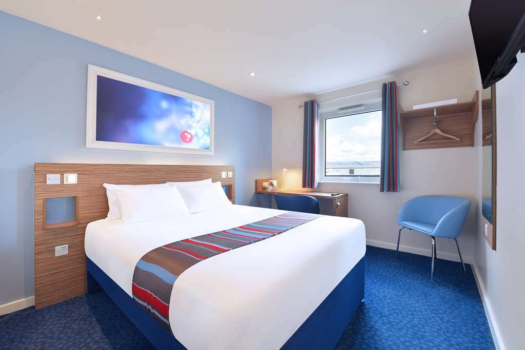 Travelodge Aberdeen Airport Værelse billede