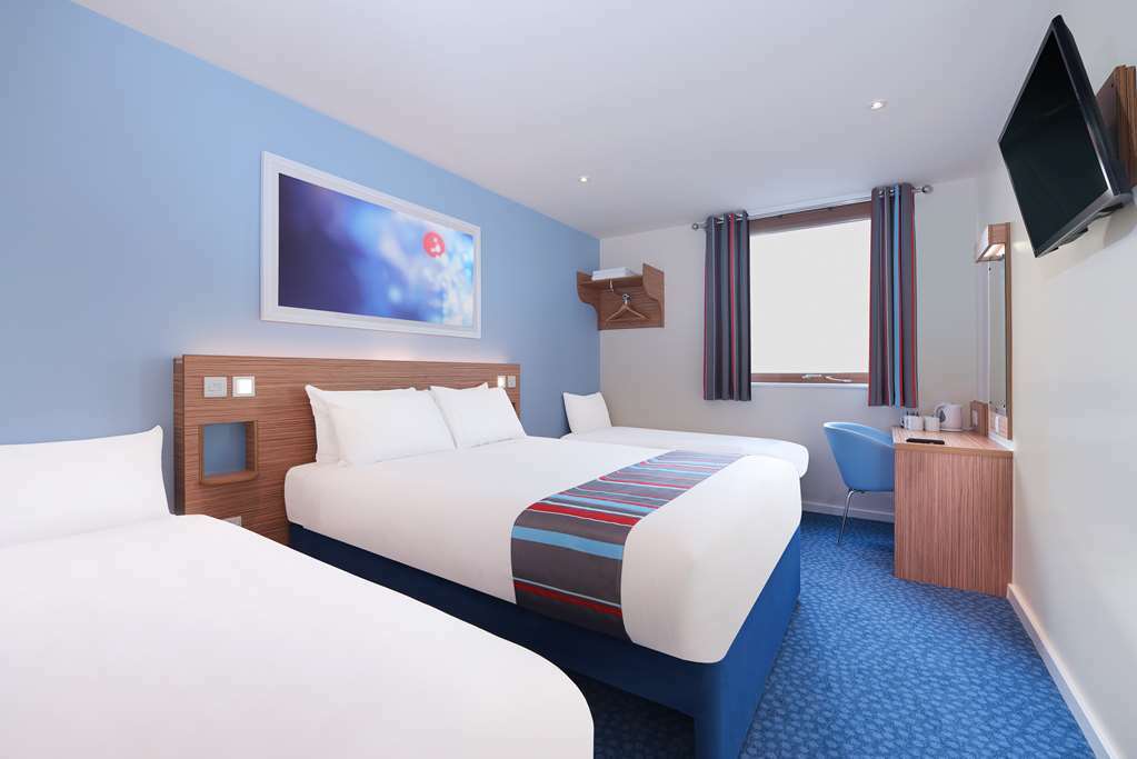 Travelodge Aberdeen Airport Værelse billede